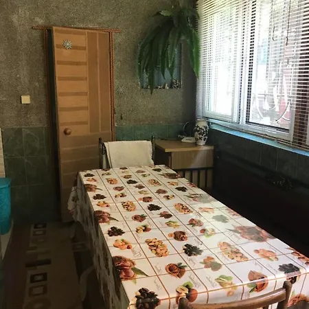 Затишна Квартира 80М Від Моря Apartment